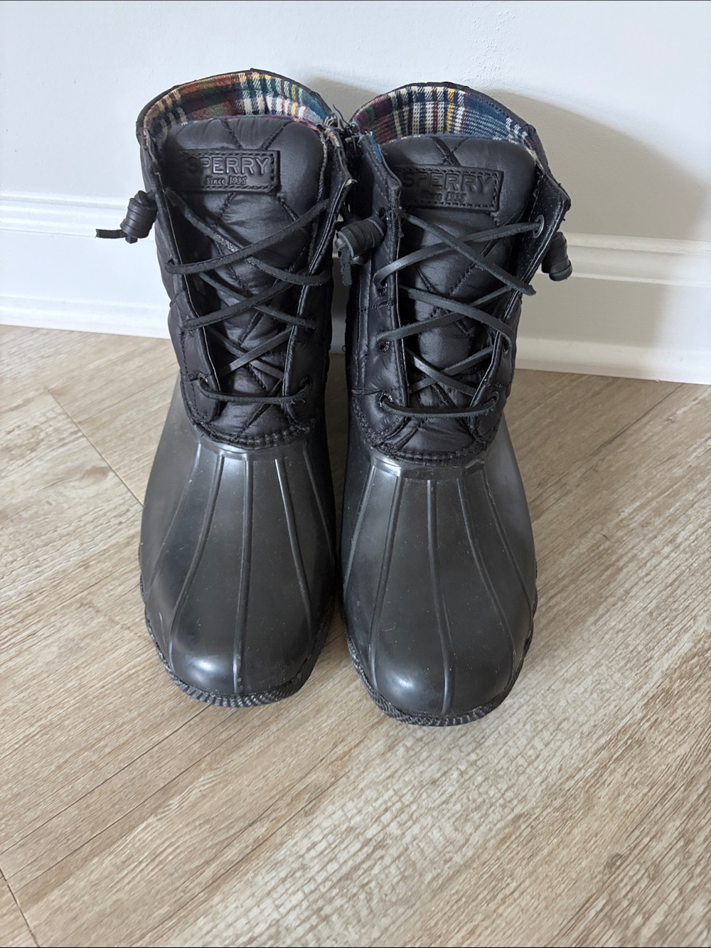 Sperry Black Plaid-Lined Lace-Up Duck Boots